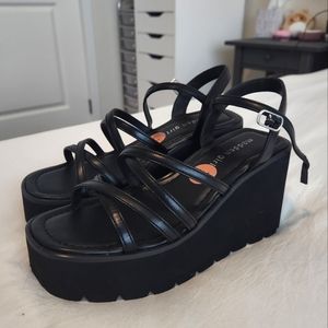 Madden Girl Platform